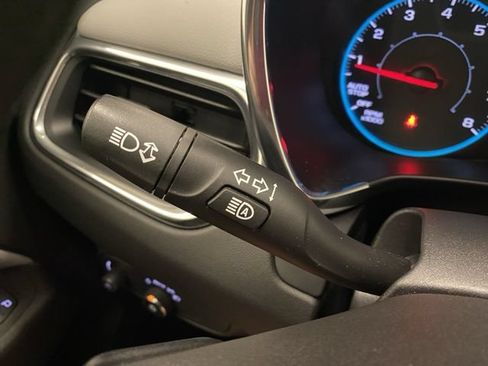 Used 2020 Chevrolet Equinox LS AWD/4WD image 30