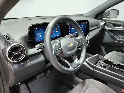 Used 2026 Chevrolet Equinox LT FWD image 20