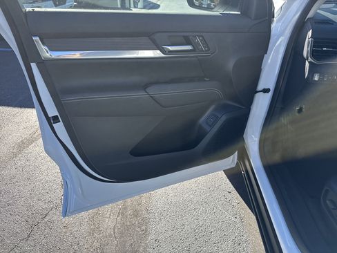 New 2026 GMC Terrain Denali w/ LPO, Floor Liner Package image 15