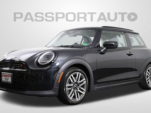 Used 2025 MINI Cooper S image 1