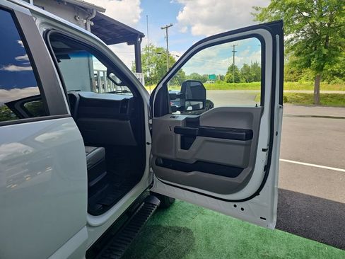 Used 2019 Ford F250 XL w/ Power Equipment Group AWD/4WD image 26