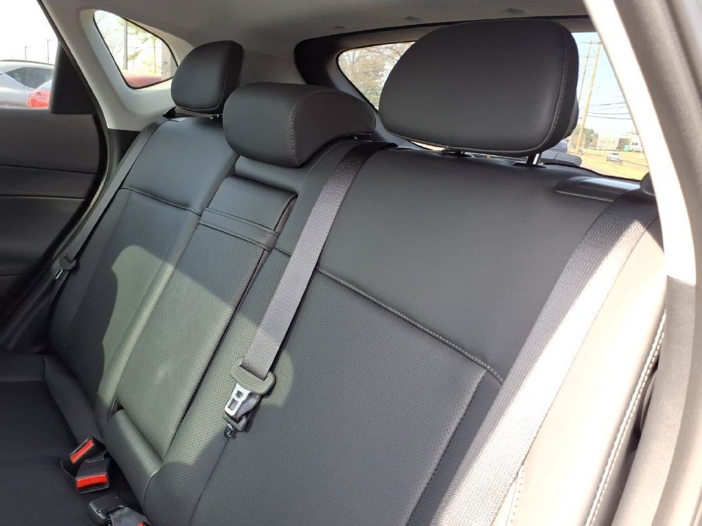 Certified 2026 Hyundai Kona Limited FWD image 11