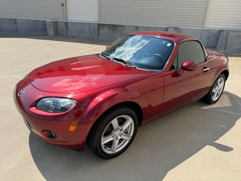 Used 2007 MAZDA MX-5 Miata Sport RWD image 26