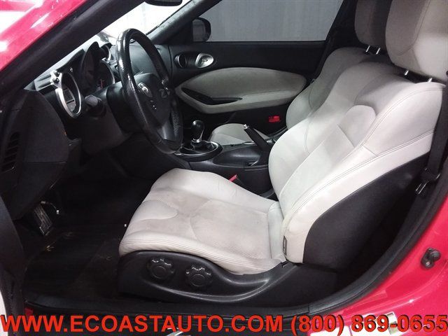 Used 2009 Nissan 370Z Touring RWD image 10