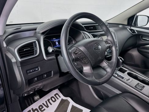 Used 2020 Nissan Murano SV w/ Premium Package FWD image 9