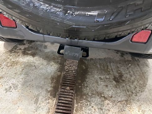 Used 2022 Jeep Wrangler Unlimited Sahara 4xe image 41