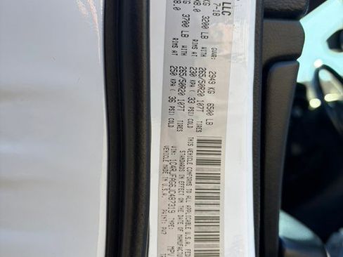 Used 2018 Jeep Grand Cherokee Altitude image 34