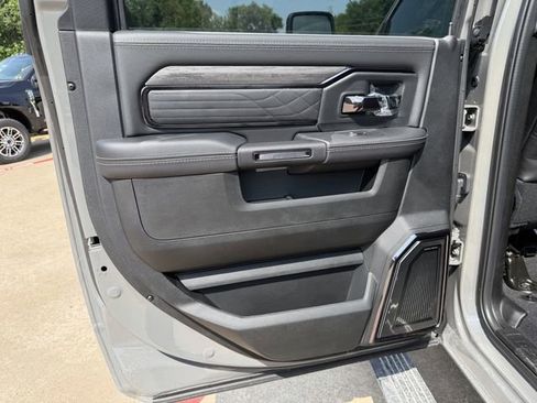 New 2026 RAM 2500 Limited AWD/4WD image 17