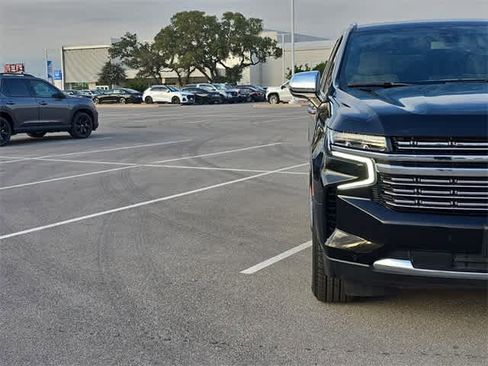 Used 2022 Chevrolet Suburban Premier image 10
