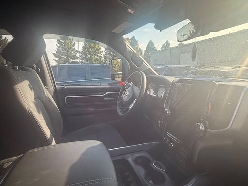 Used 2025 RAM 1500 Big Horn AWD/4WD image 6