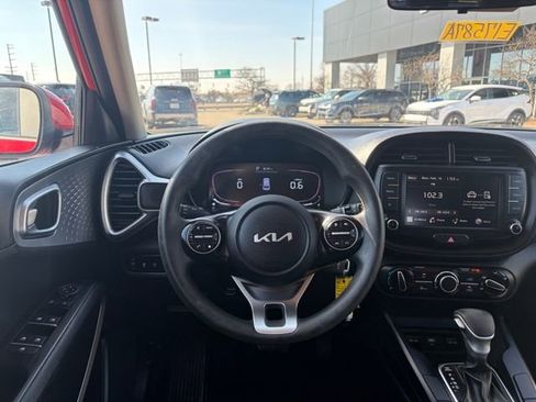 Certified 2023 Kia Soul LX w/ LX Technology Package image 28