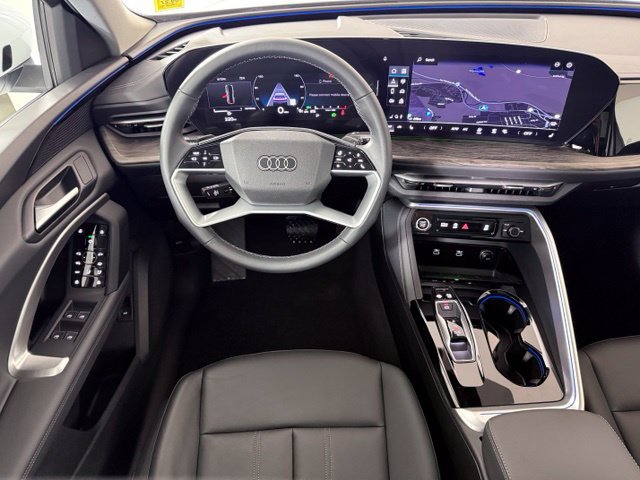 Certified 2025 Audi Q5 Premium w/ Convenience Package AWD/4WD image 11