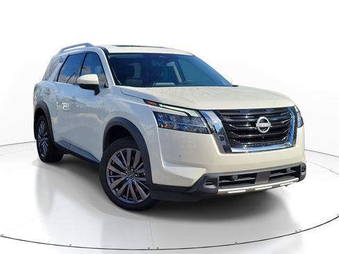 Certified 2024 Nissan Pathfinder SL w/ SL Premium Package FWD image 1