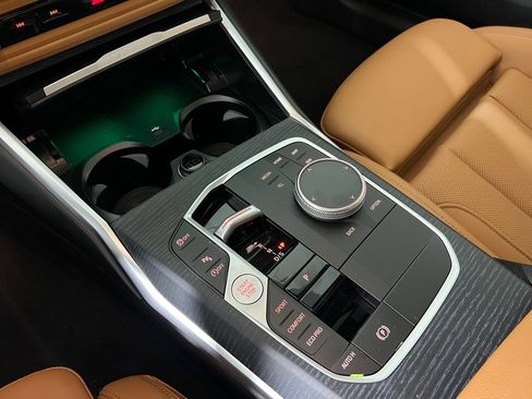 Used 2025 BMW 330i xDrive Sedan w/ Convenience Package image 18