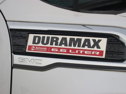 Used 2023 GMC Sierra 3500 Denali w/ Denali Ultimate Package image 10