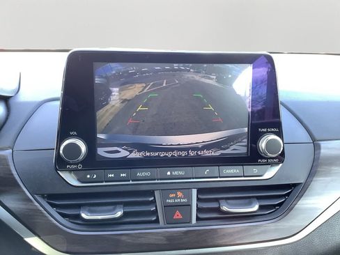 Used 2024 Nissan Altima 2.5 SV image 26