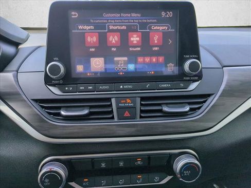 Used 2025 Nissan Altima 2.5 SV FWD image 15
