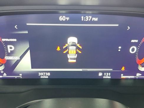 Used 2025 Nissan Rogue SL w/ SL Premium Package image 24