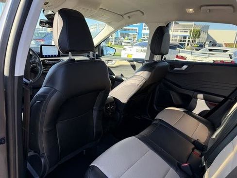 Used 2022 Ford Escape Titanium w/ Titanium Elite Package image 16