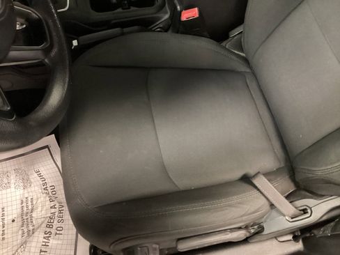 Used 2018 Jeep Wrangler Sport image 13