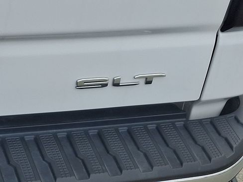 Used 2021 GMC Sierra 1500 SLT w/ X31 Off-Road Package image 29