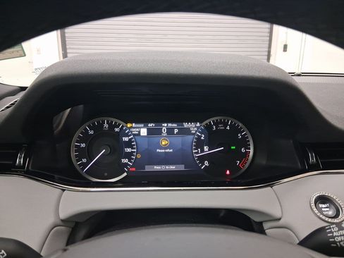 Used 2023 Land Rover Range Rover Evoque R-Dynamic SE image 19