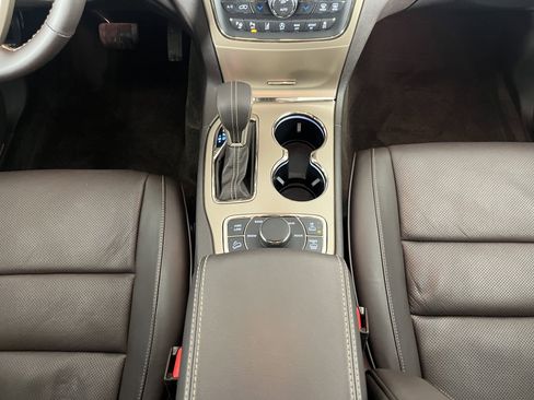 Used 2017 Jeep Grand Cherokee Summit image 15