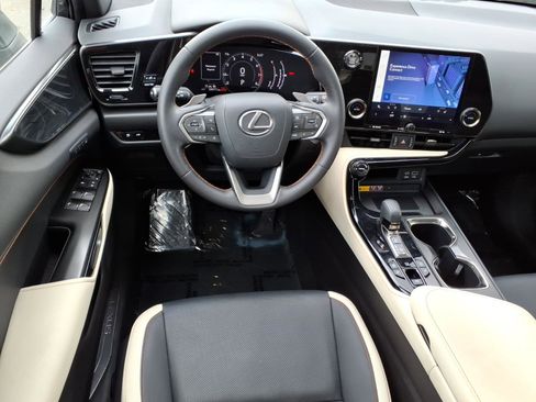 Used 2023 Lexus NX 350 AWD image 9