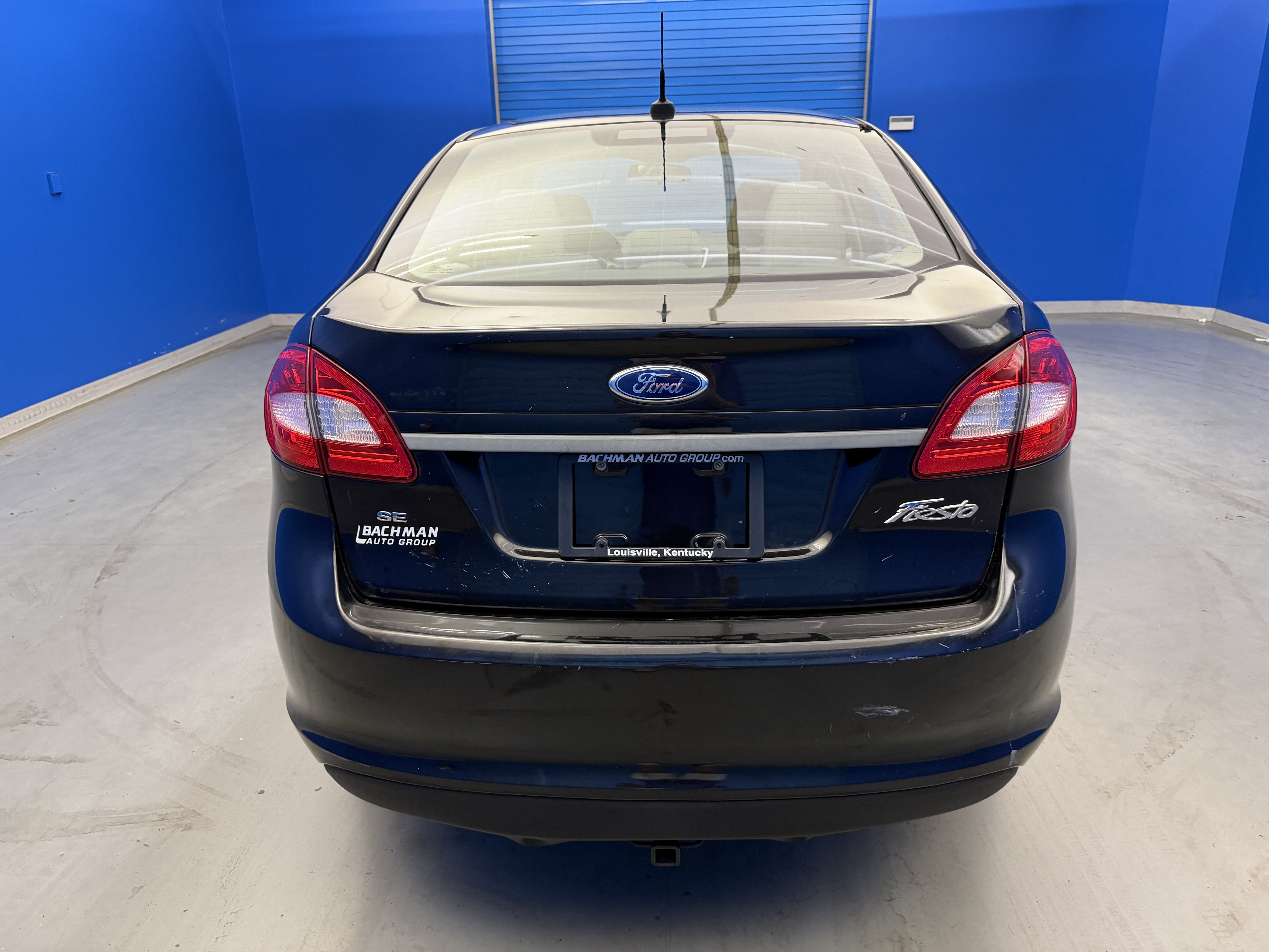 Used 2013 Ford Fiesta SE FWD image 6