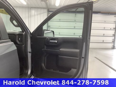Used 2022 Chevrolet Silverado 1500 Custom w/ LPO, Dark Essentials Package image 10