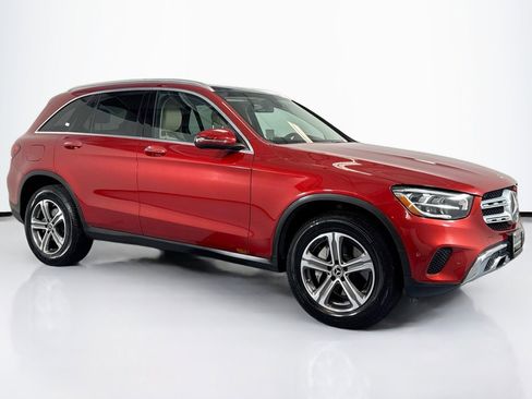 Used 2021 Mercedes-Benz GLC 300 4MATIC image 3