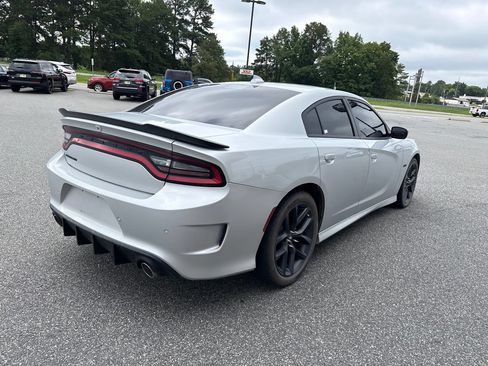 Used 2023 Dodge Charger R/T w/ Blacktop Package RWD image 10