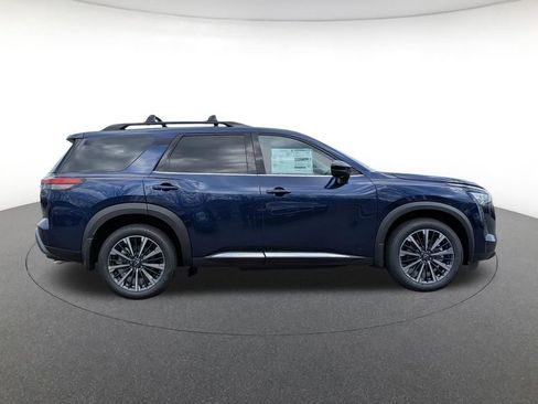 New 2026 Nissan Pathfinder Platinum w/ Cargo Package AWD/4WD image 4