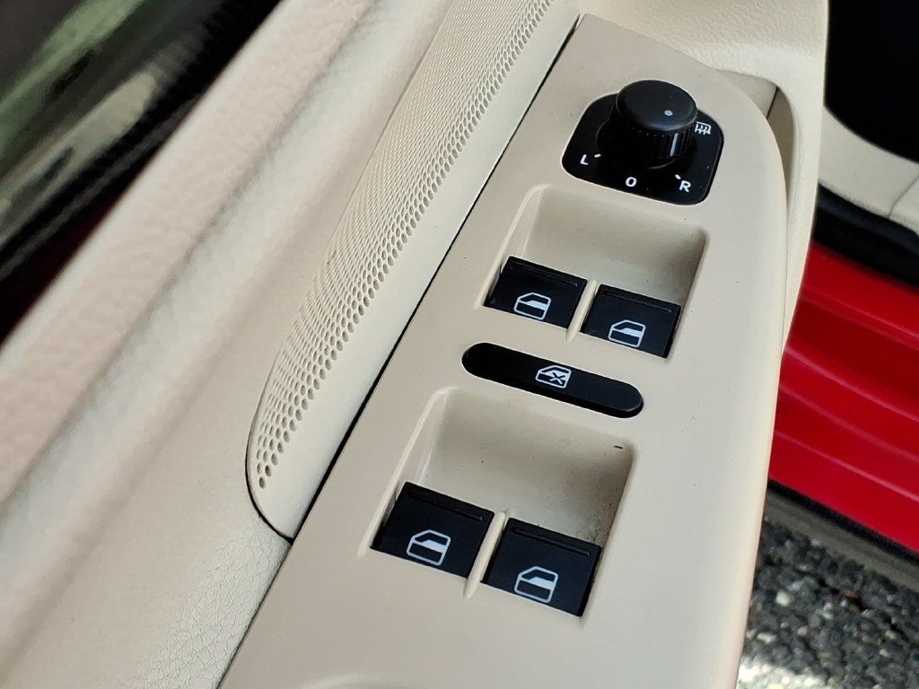 Used 2013 Volkswagen Jetta TDI FWD image 10