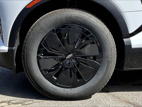 New 2026 Chevrolet Blazer EV LT image 12