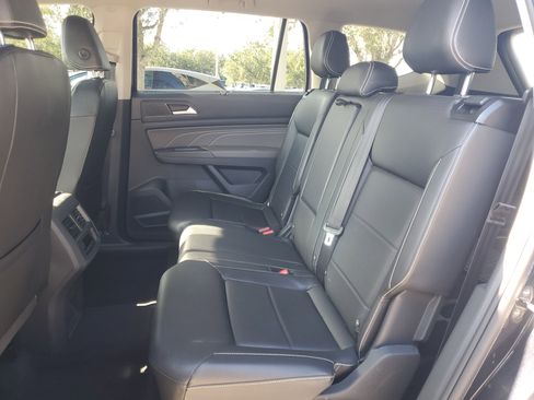 Used 2023 Volkswagen Atlas SE image 17