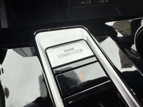 New 2026 Volkswagen Atlas Cross Sport SE FWD image 21