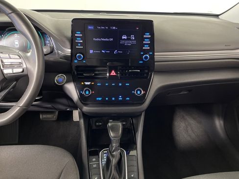 Used 2022 Hyundai Ioniq SEL image 16