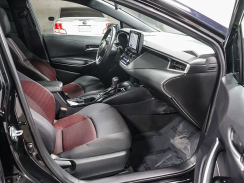 Used 2024 Toyota Corolla SE w/ SE Premium Package FWD image 17