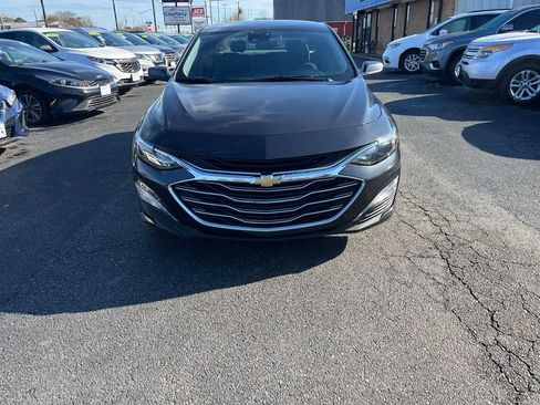 Used 2023 Chevrolet Malibu LT image 3