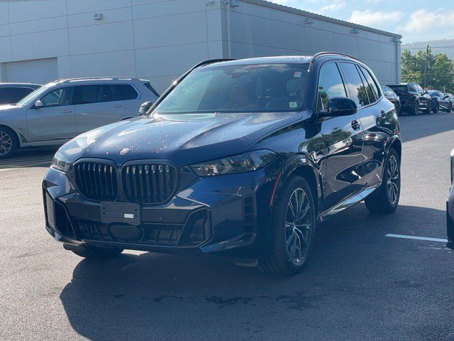 Used 2026 BMW X5 xDrive50e w/ M Sport Package AWD/4WD image 2