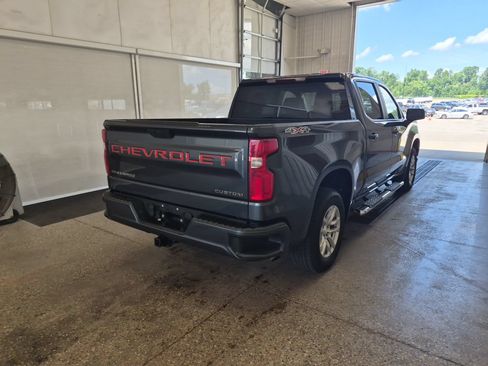 Used 2020 Chevrolet Silverado 1500 Custom w/ Custom Value Package AWD/4WD image 4