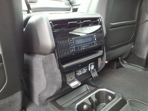 New 2026 Jeep Grand Wagoneer Limited AWD/4WD image 16