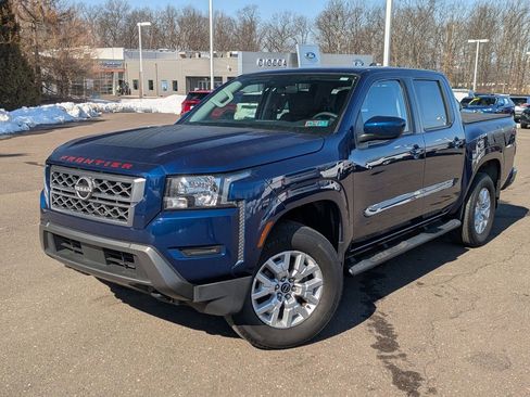 Used 2022 Nissan Frontier SV w/ Graphics Package image 18