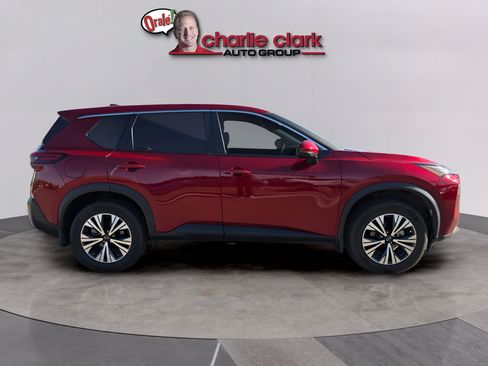 Used 2023 Nissan Rogue SV FWD image 7