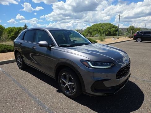 Used 2024 Honda HR-V EX-L image 2
