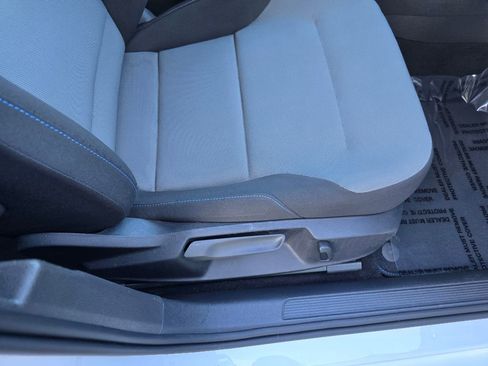 Used 2016 Volkswagen e-Golf SE w/ DC Fast Charging Package image 21