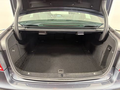 Used 2014 Mercedes-Benz E 350 4MATIC Sedan image 20