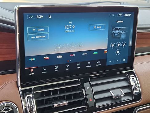 Used 2023 Lincoln Navigator Reserve AWD/4WD image 25