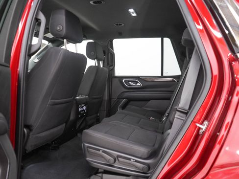 Used 2021 GMC Yukon SLE AWD/4WD image 18
